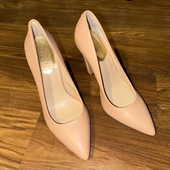 VINCE CAMUTO Tan Leather Heels Pumps size 9 - Picture 9 of 15